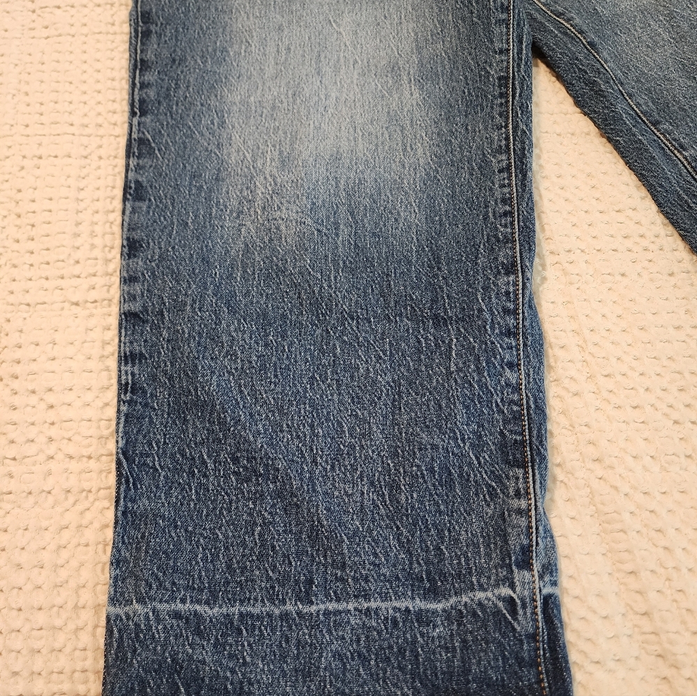 Universal Thread Women's Vintage Straight Classic Blue Denim Jeans Size 16R/33 - Picture 3 of 10